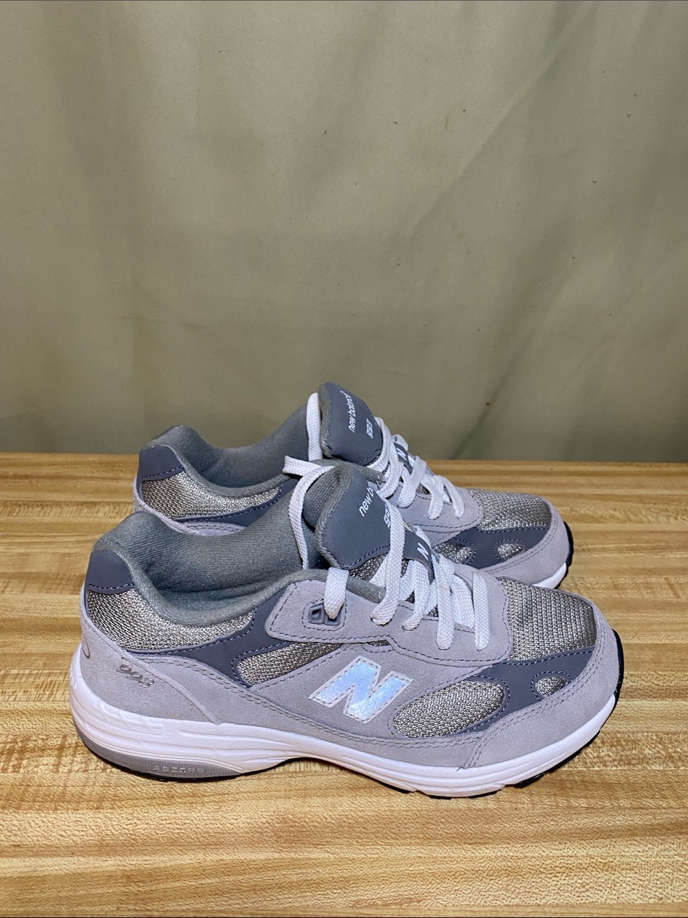 New Balance 993 Youth Grey Suede Running Shoes Size 4